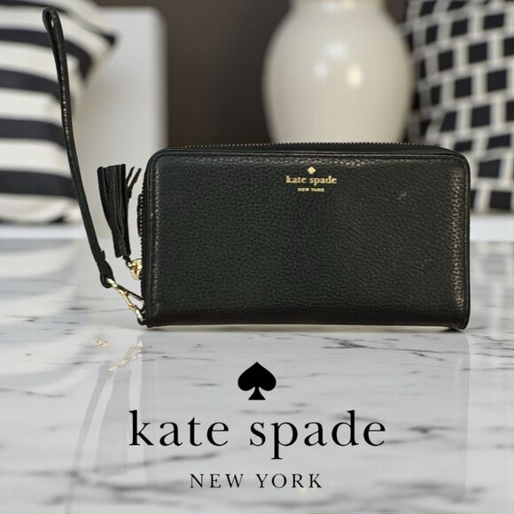 Kate Spade New York Chester Street Brigitta Wristlet Wallet Black EUC - Picture 1 of 10